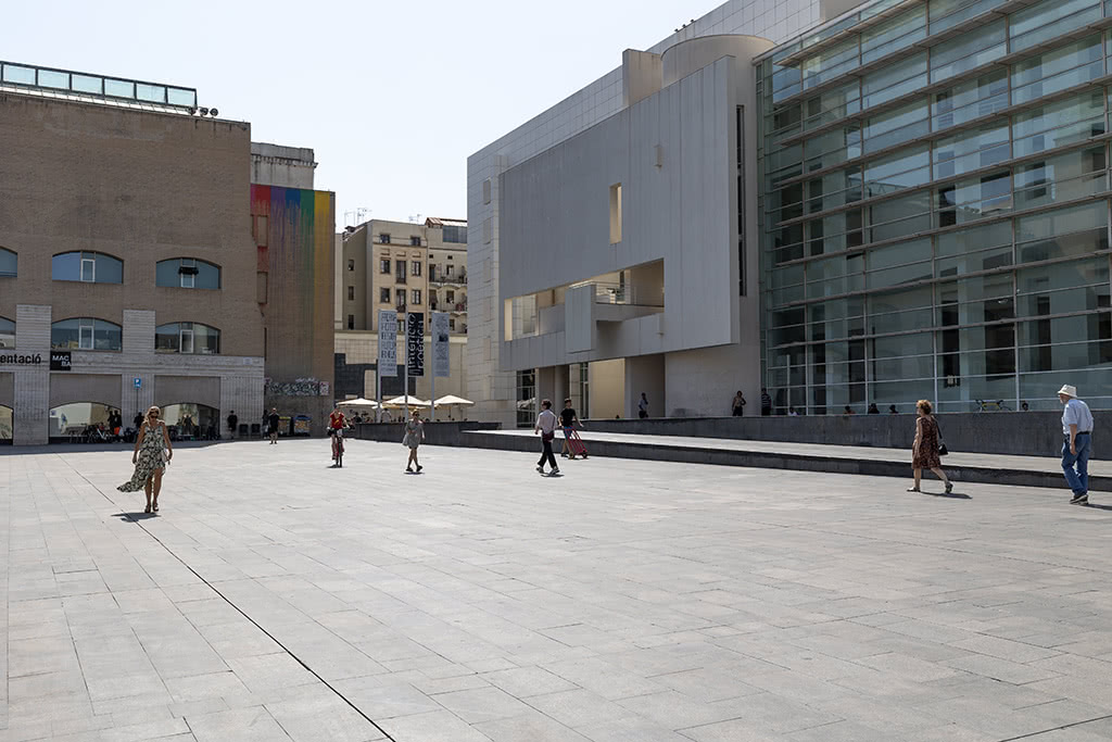 The Plaça dels Àngels forms the recording location for Spiral of Time by Edwin van der Heide at MACBA in Barcelona